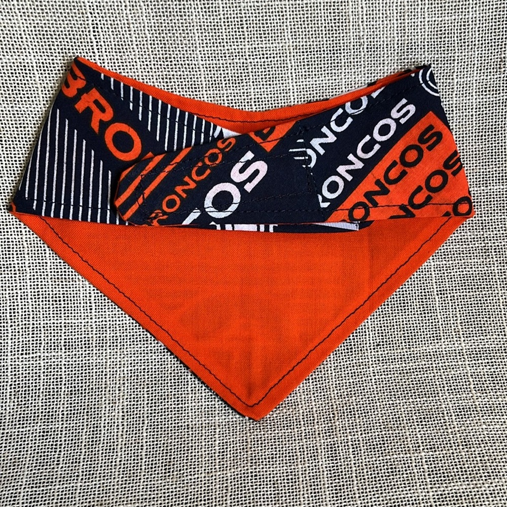 Denver Broncos Dog Bandana-Size S - Picture 3 of 6